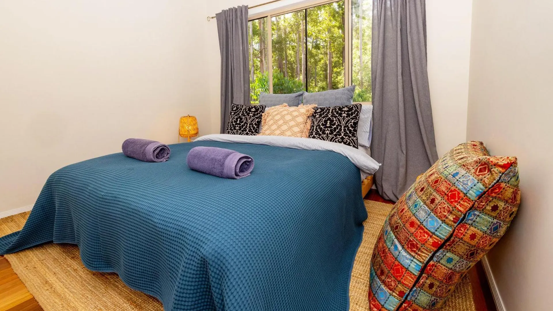 Дом отдыха Deluxe Suite With Fireplace & Pond, Noosa Hinterland Doonan